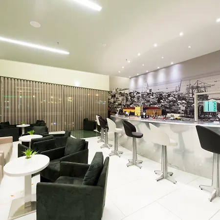 Отель Melia Aeroporto 4*