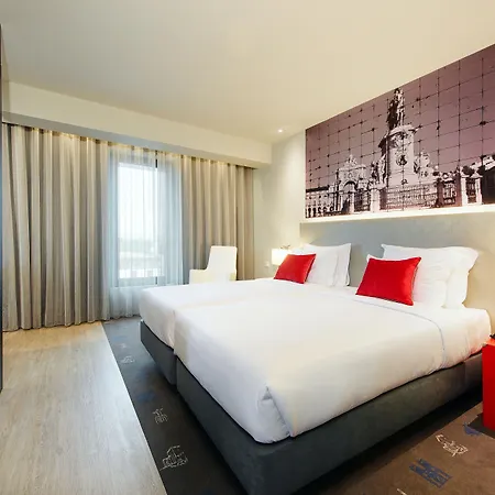 Melia Aeroporto Отель