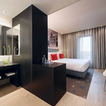 Отель Melia Aeroporto 4*