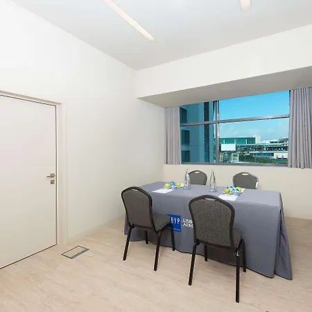 ホテル Melia Aeroporto 4*