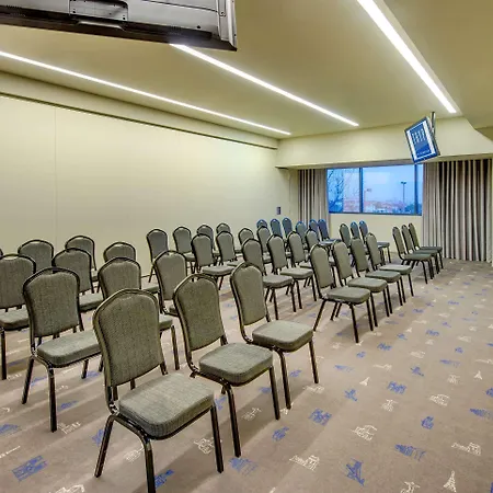 ホテル Melia Aeroporto 4*