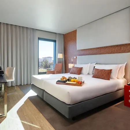 Meliá Aeroporto Hotel 4*
