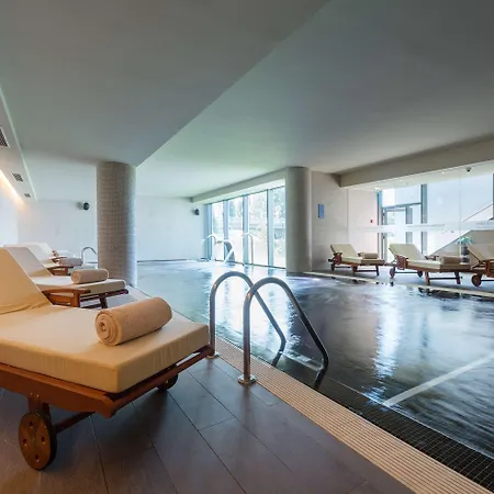 Melia Aeroporto Otel 4*