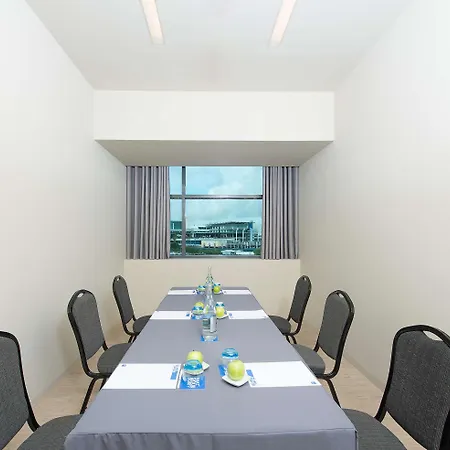 Melia Aeroporto 4* Lizbona