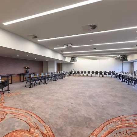Hotel Melia Aeroporto Lisbon