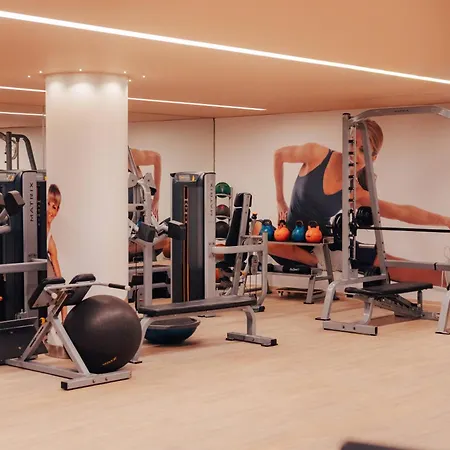 Melia Aeroporto Otel 4*