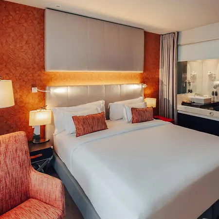 ホテル Melia Aeroporto 4*