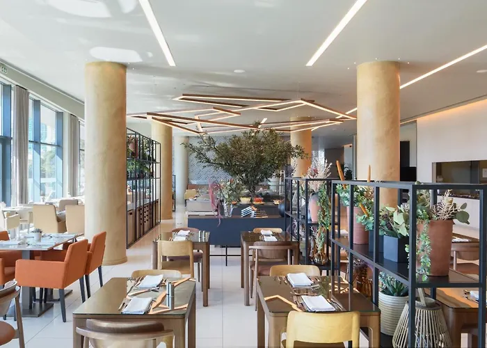 Отель Melia Aeroporto