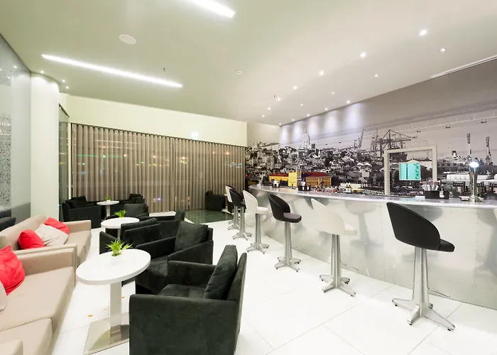 Отель Melia Aeroporto 4*