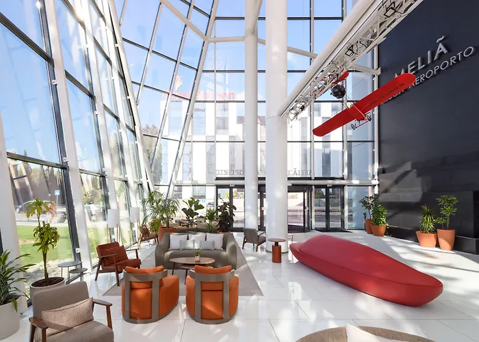 Отель Melia Aeroporto Лиссабон