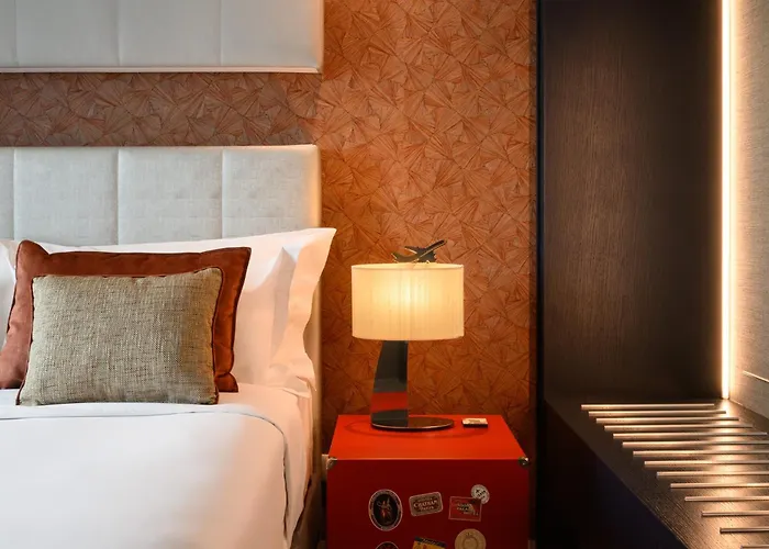 Отель Melia Aeroporto Лиссабон